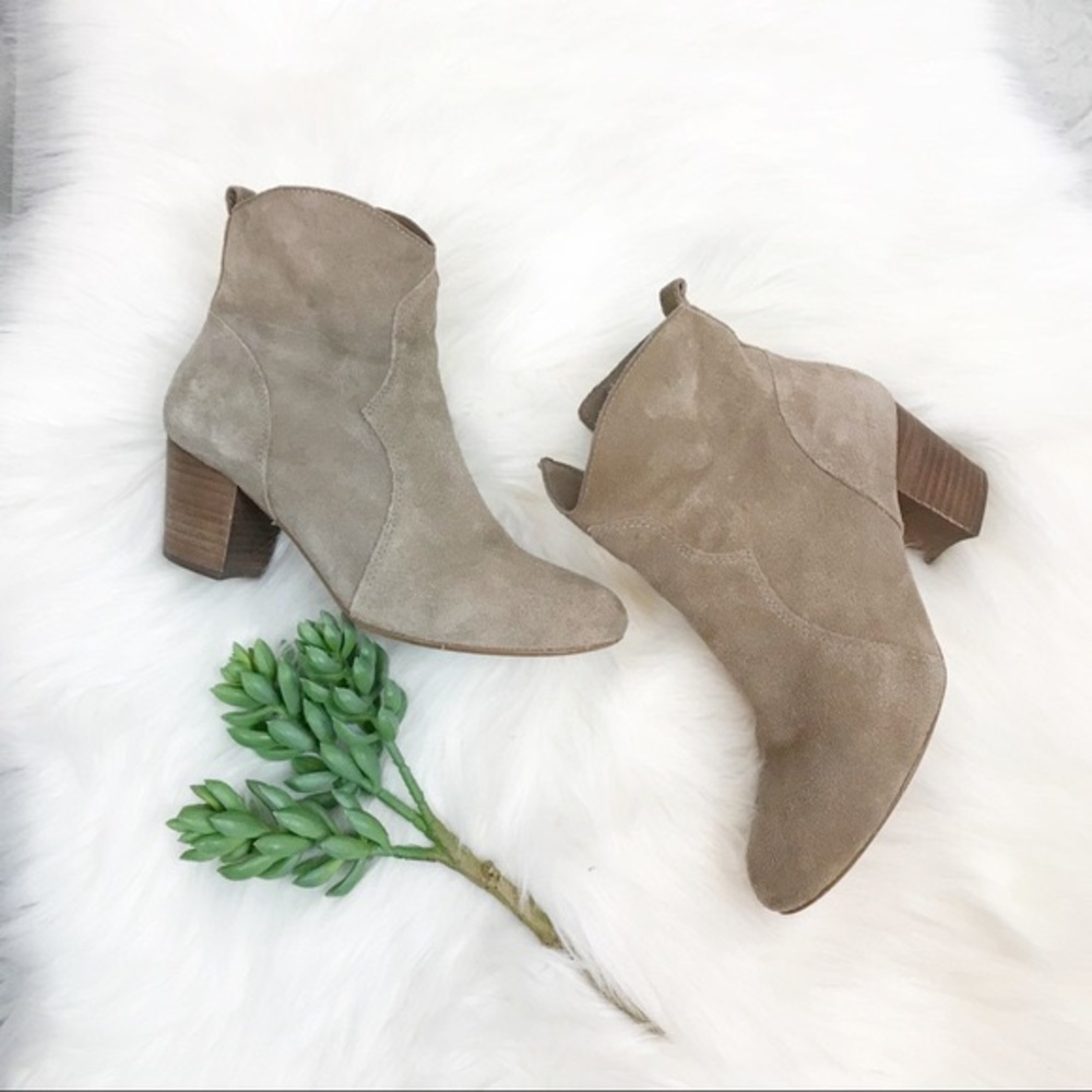 Steve Madden short tan ankle booties